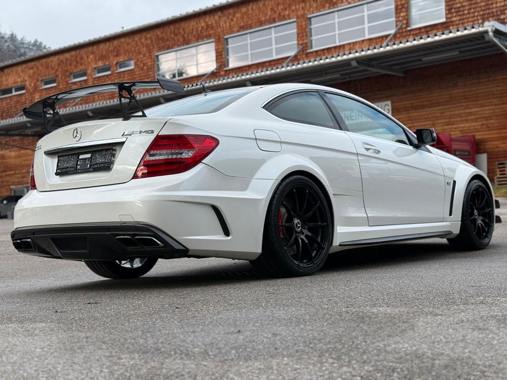 Mercedes-Benz C 63 AMG 2012