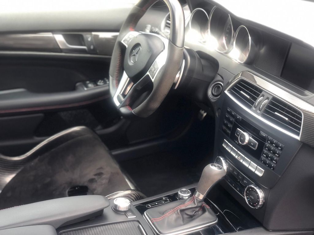 Mercedes-Benz C 63 AMG 2012