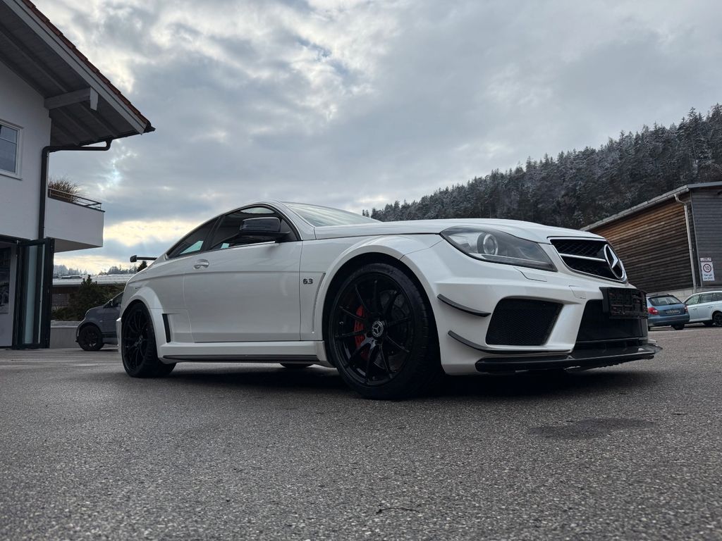 Mercedes-Benz C 63 AMG 2012