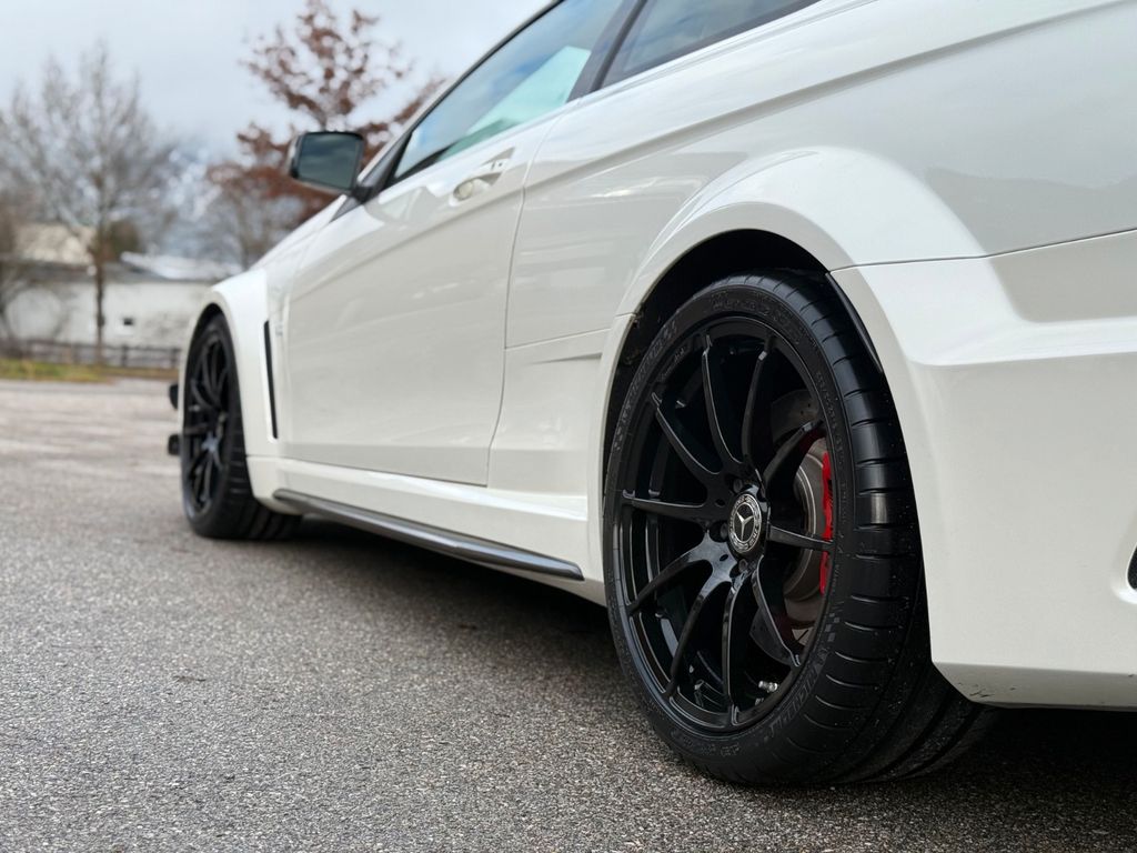 Mercedes-Benz C 63 AMG 2012