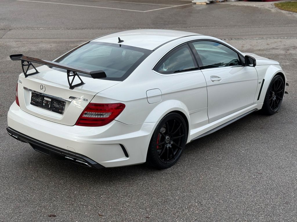 Mercedes-Benz C 63 AMG 2012