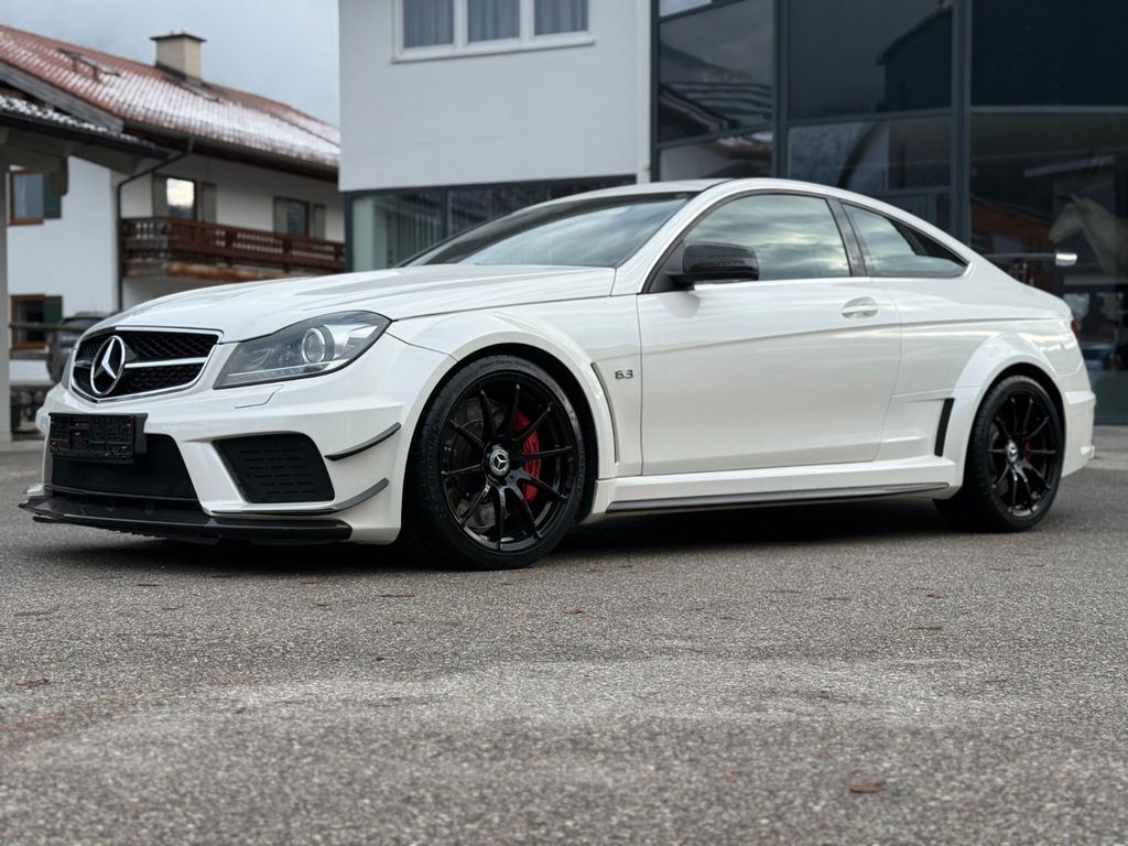 Mercedes-Benz C 63 AMG 2012