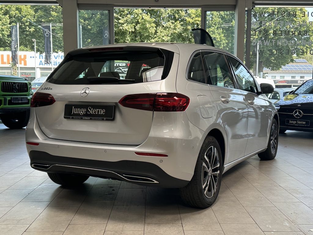 Mercedes-Benz B 250 2023
