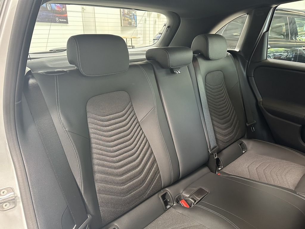 Mercedes-Benz B 250 2023