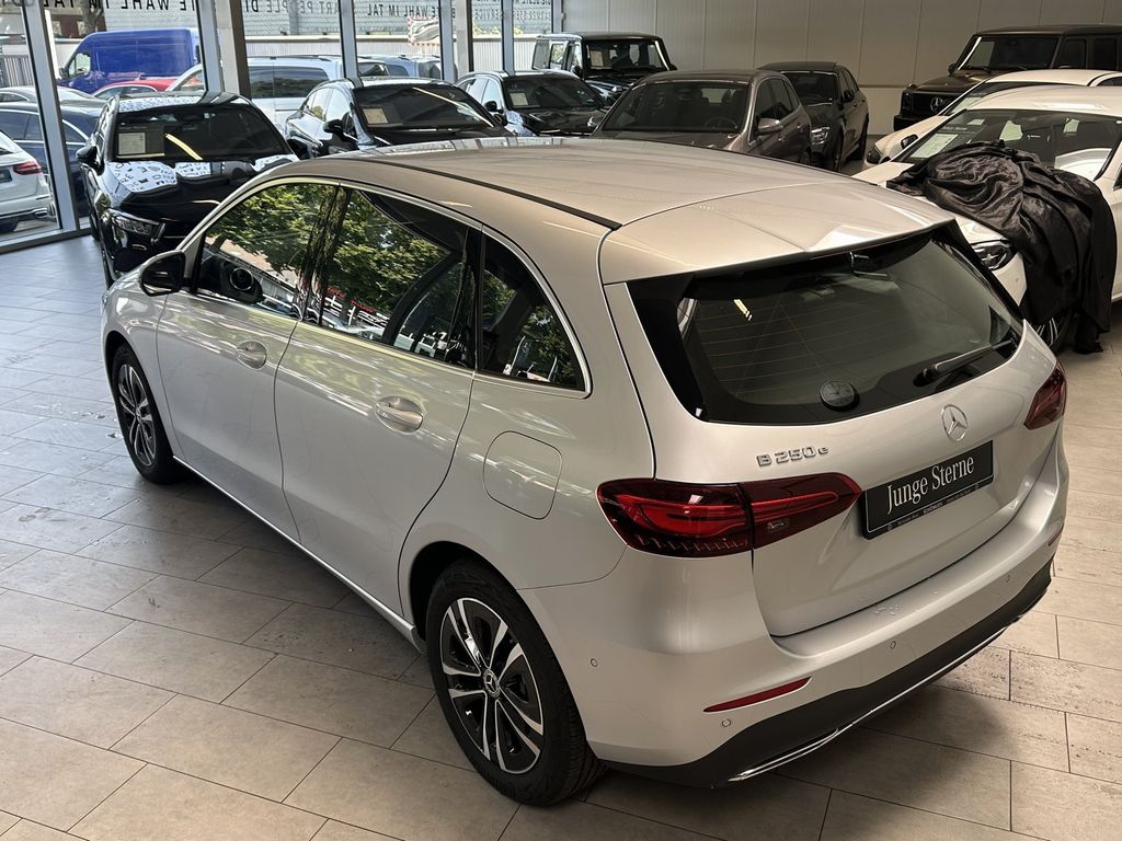 Mercedes-Benz B 250 2023