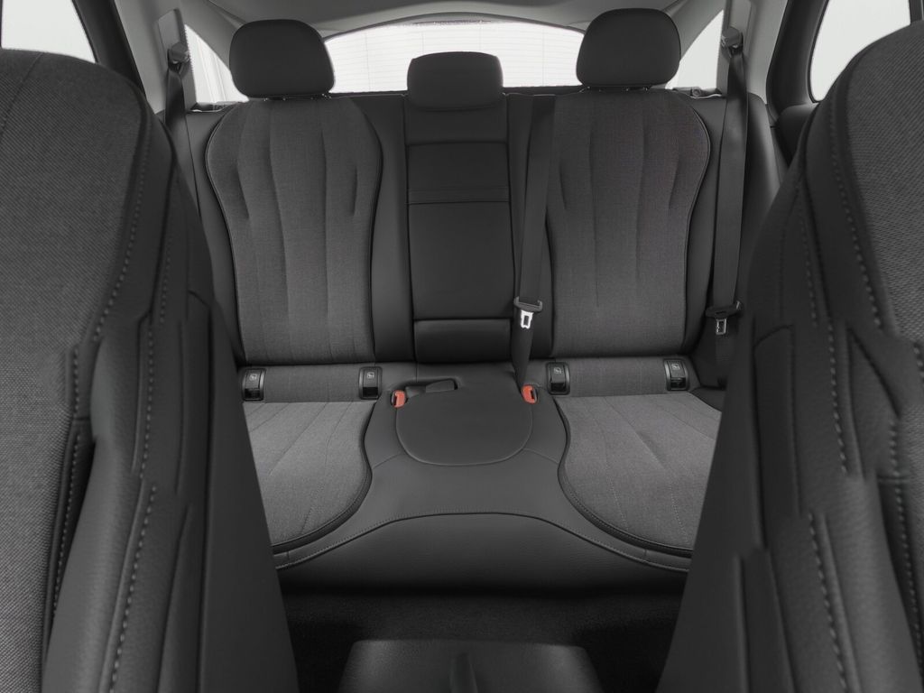 Mercedes-Benz E 200 2023