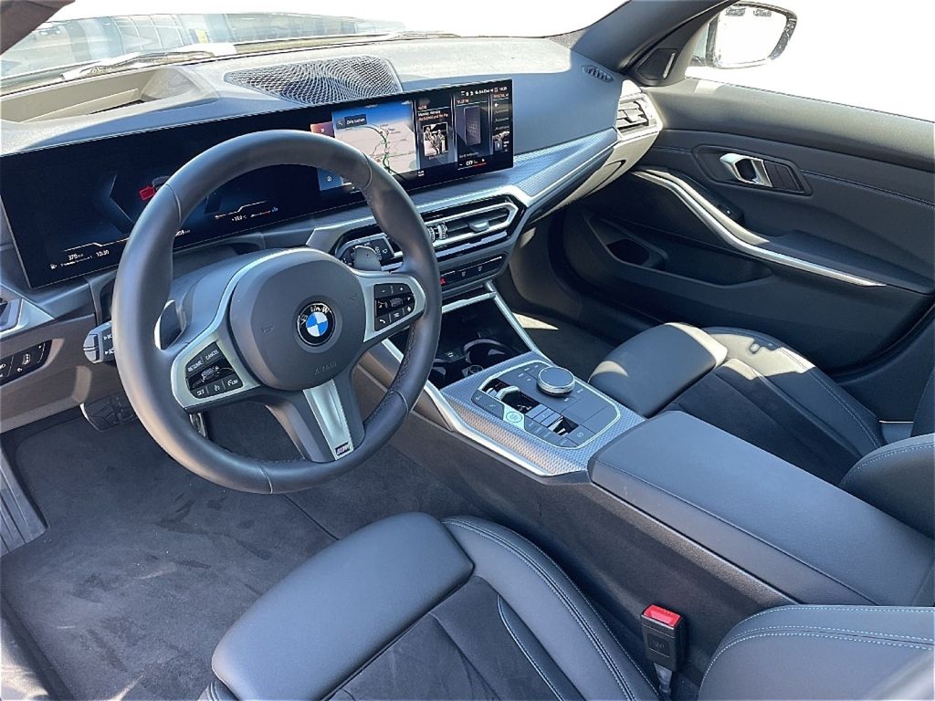 BMW 318 2024