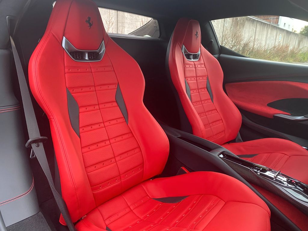 Ferrari 296 GTB 2023