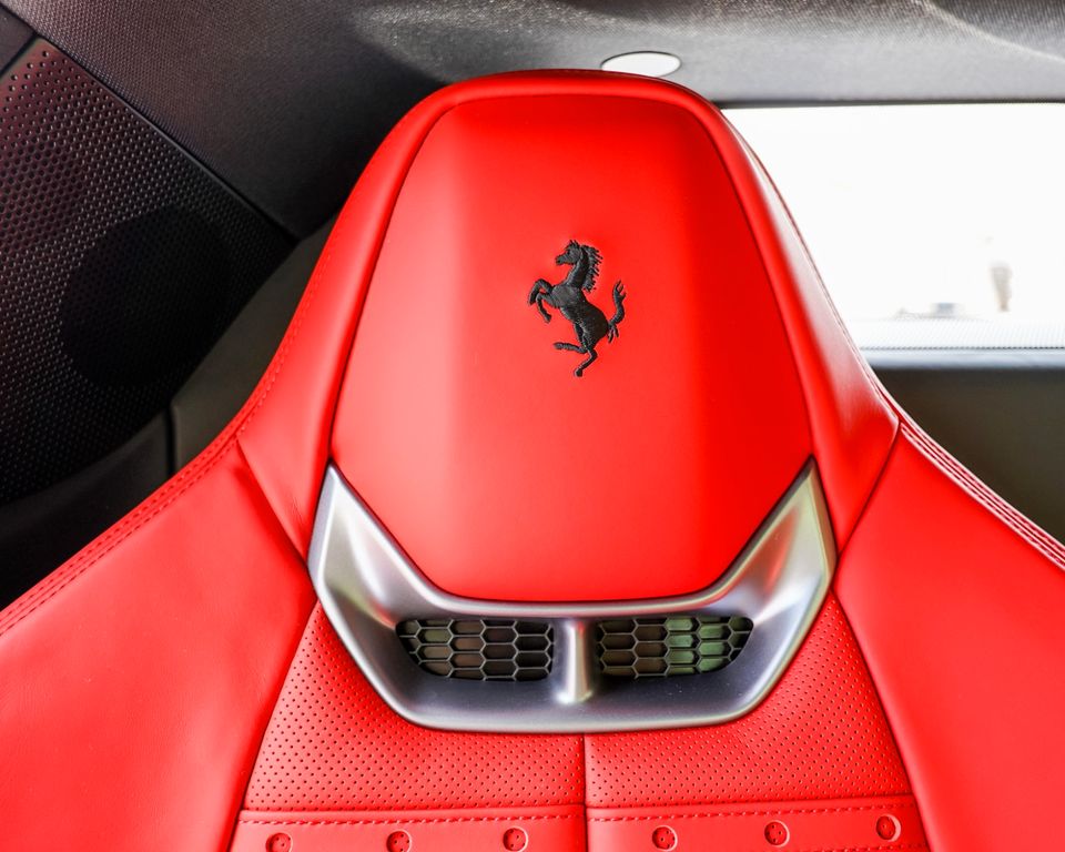 Ferrari 296 GTB 2023