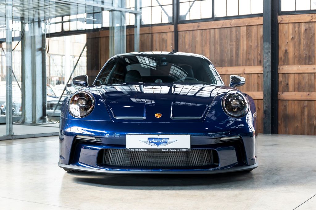 Porsche 992 2023