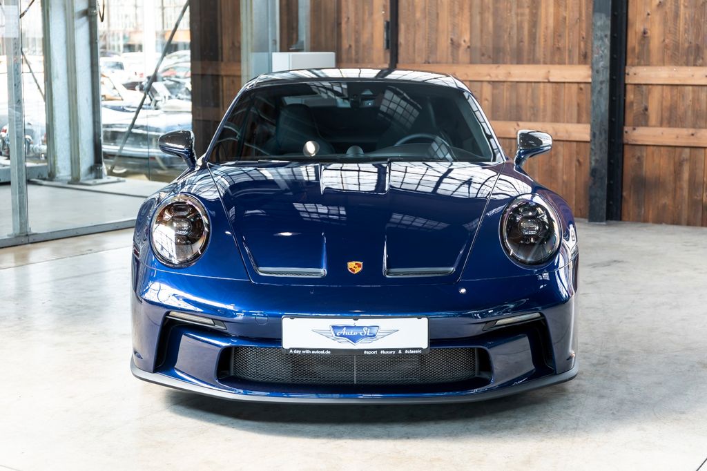 Porsche 992 2023
