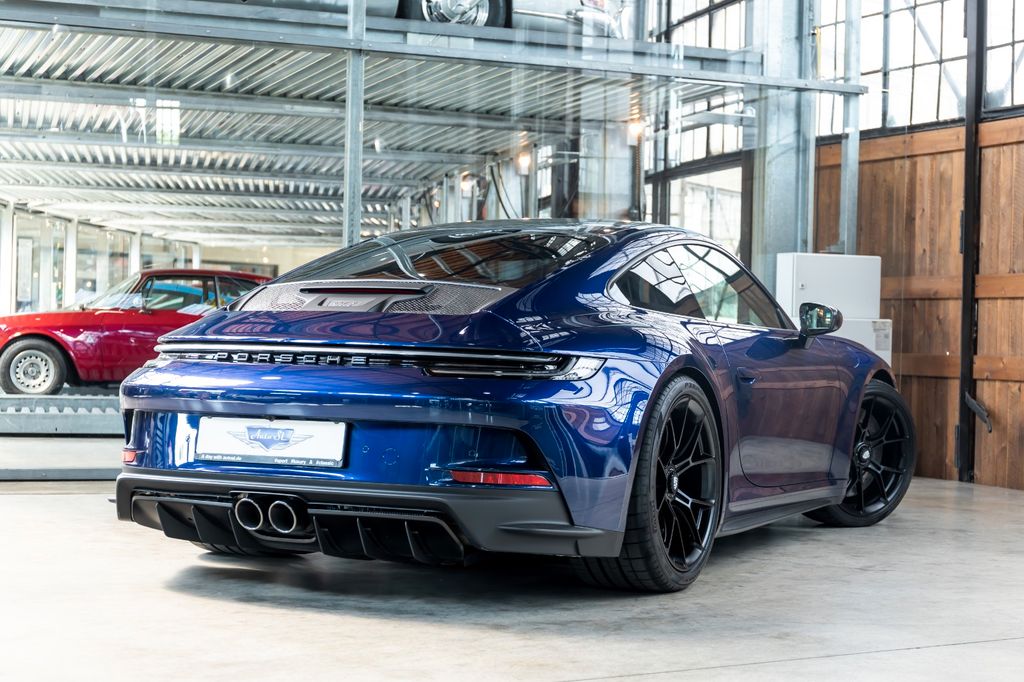 Porsche 992 2023