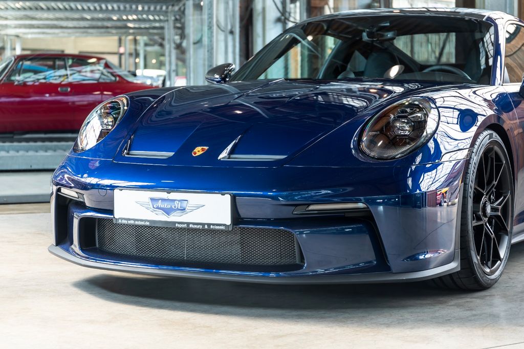 Porsche 992 2023