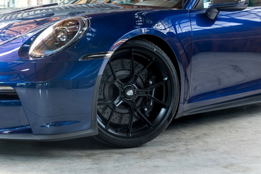 Porsche 992 2023