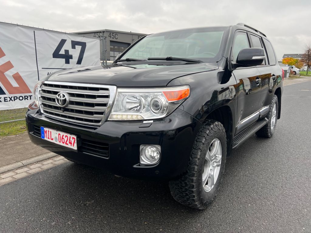 Toyota Land Cruiser 2013