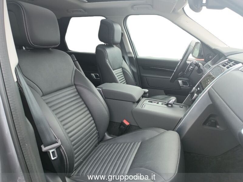 Land Rover Discovery 2022