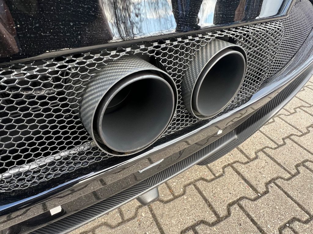 Ferrari 296 GTB 2023