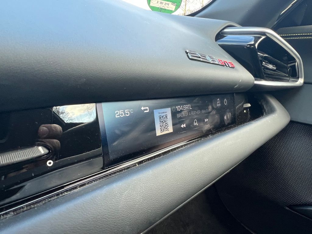 Ferrari 296 GTB 2023