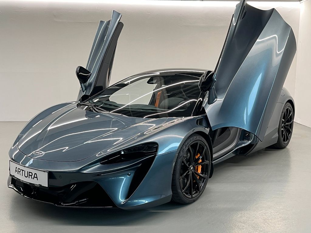 McLaren Artura 2023
