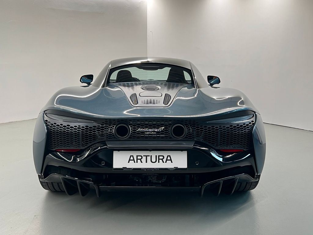 McLaren Artura 2023