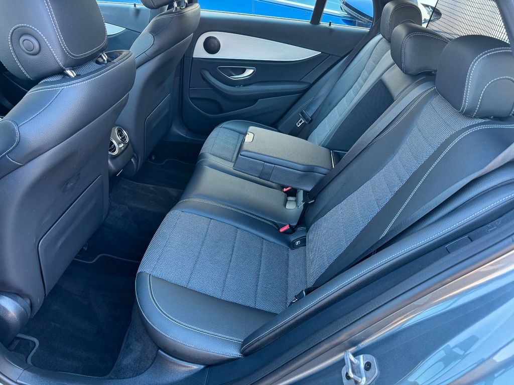 Mercedes-Benz E 300 2022