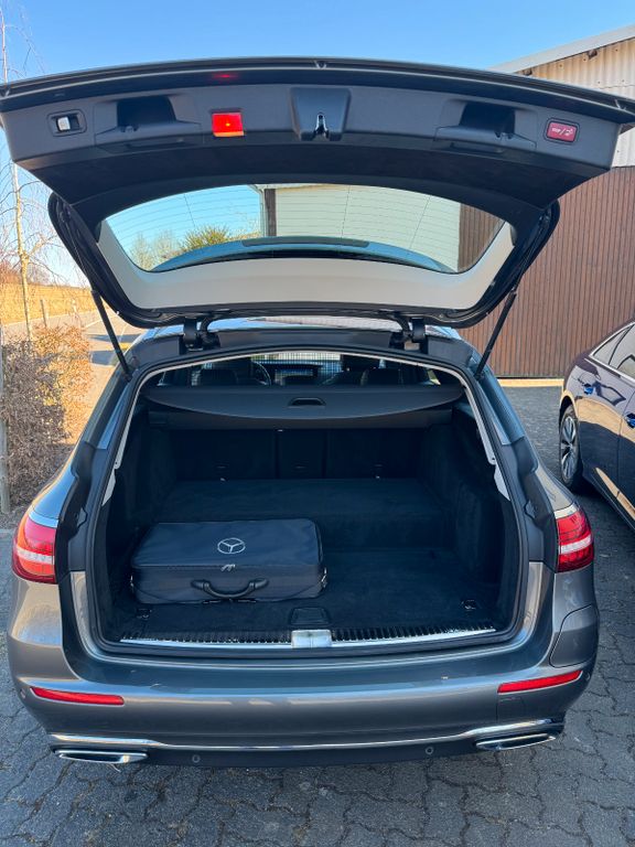 Mercedes-Benz E 300 2022