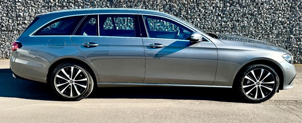 Mercedes-Benz E 300 2022