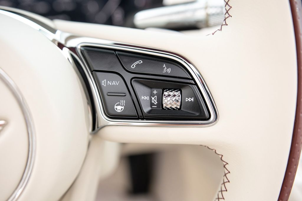 Bentley Continental GTC 2025