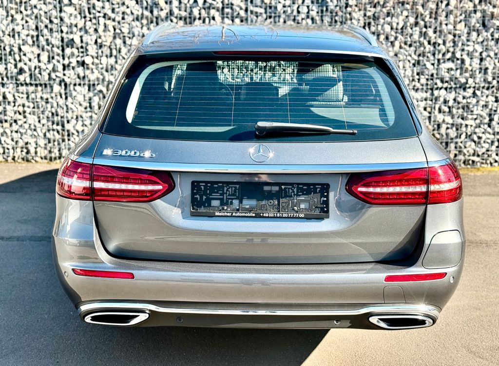 Mercedes-Benz E 300 2022