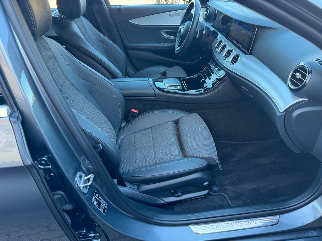Mercedes-Benz E 300 2022