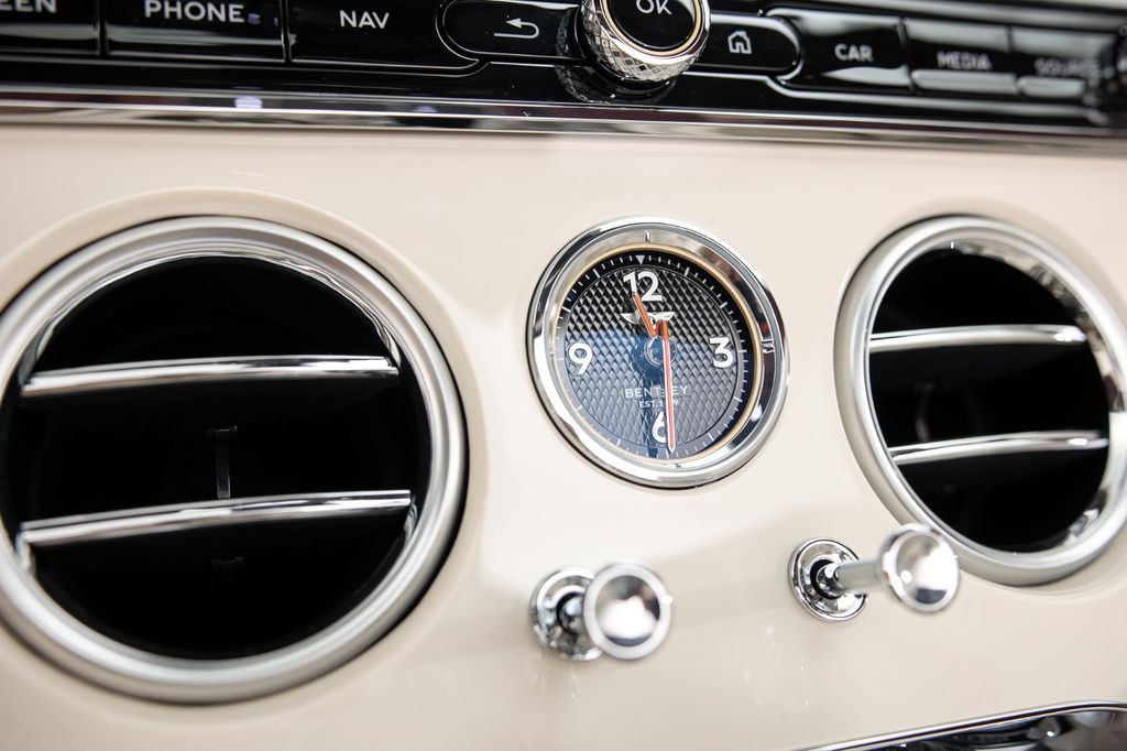 Bentley Continental GTC 2025