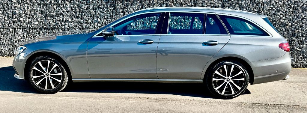 Mercedes-Benz E 300 2022
