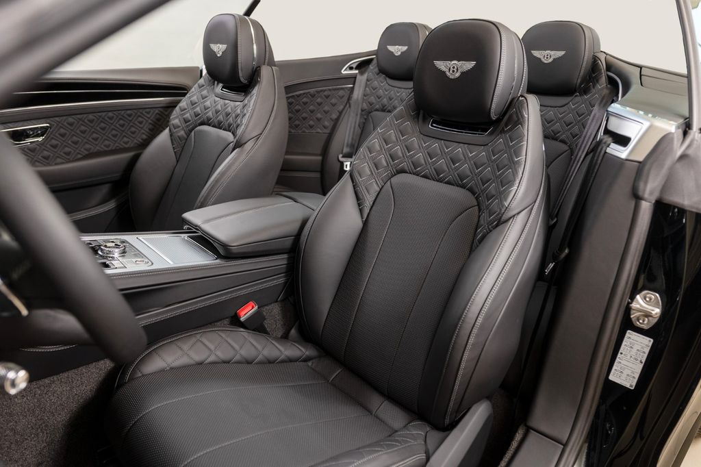 Bentley Continental GTC 2025