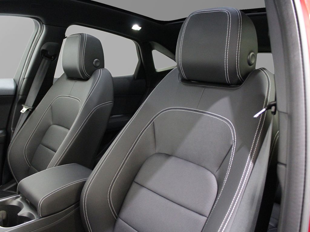 Jaguar E-Pace 2024