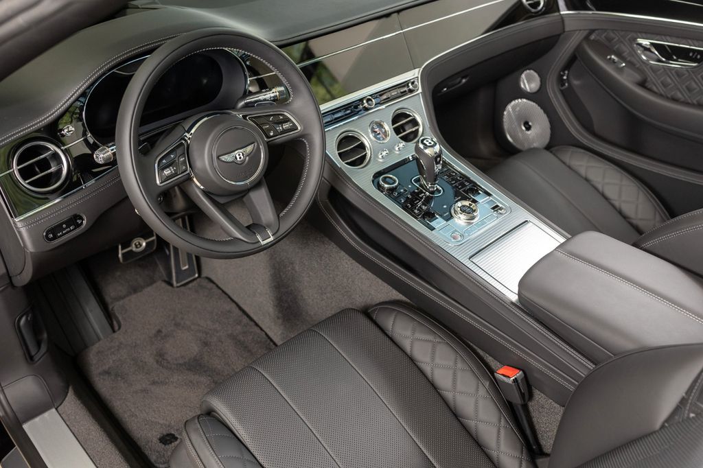 Bentley Continental GTC 2025