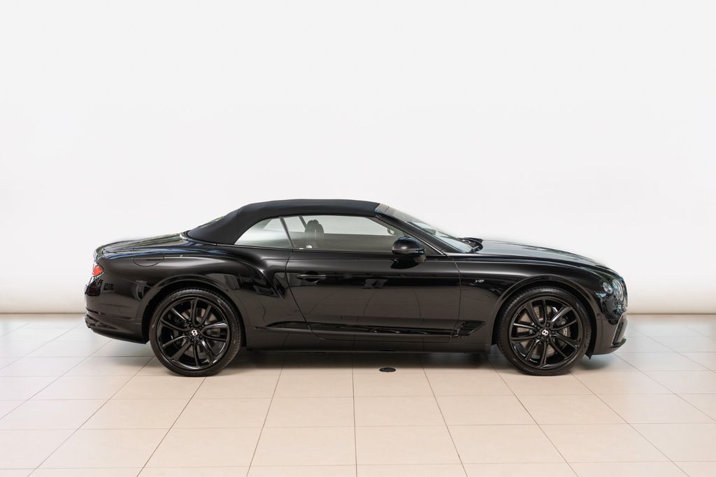 Bentley Continental GTC 2025