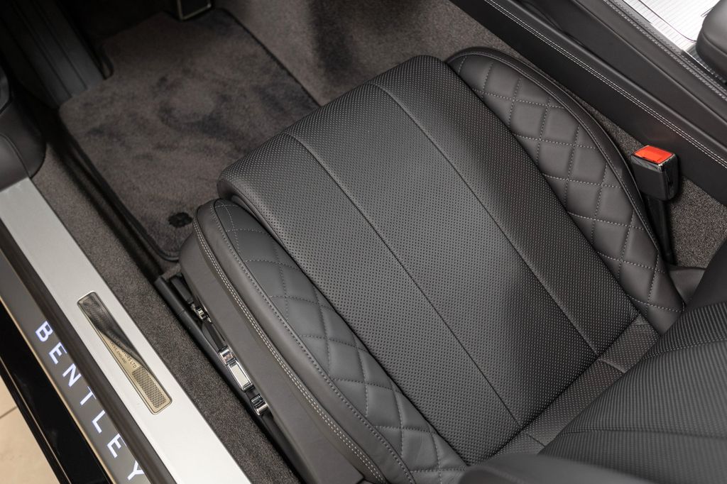 Bentley Continental GTC 2025