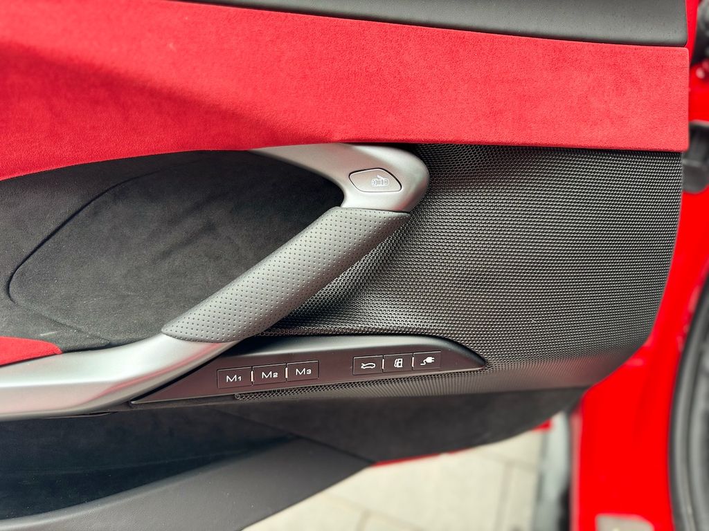 Ferrari 296 GTB 2023