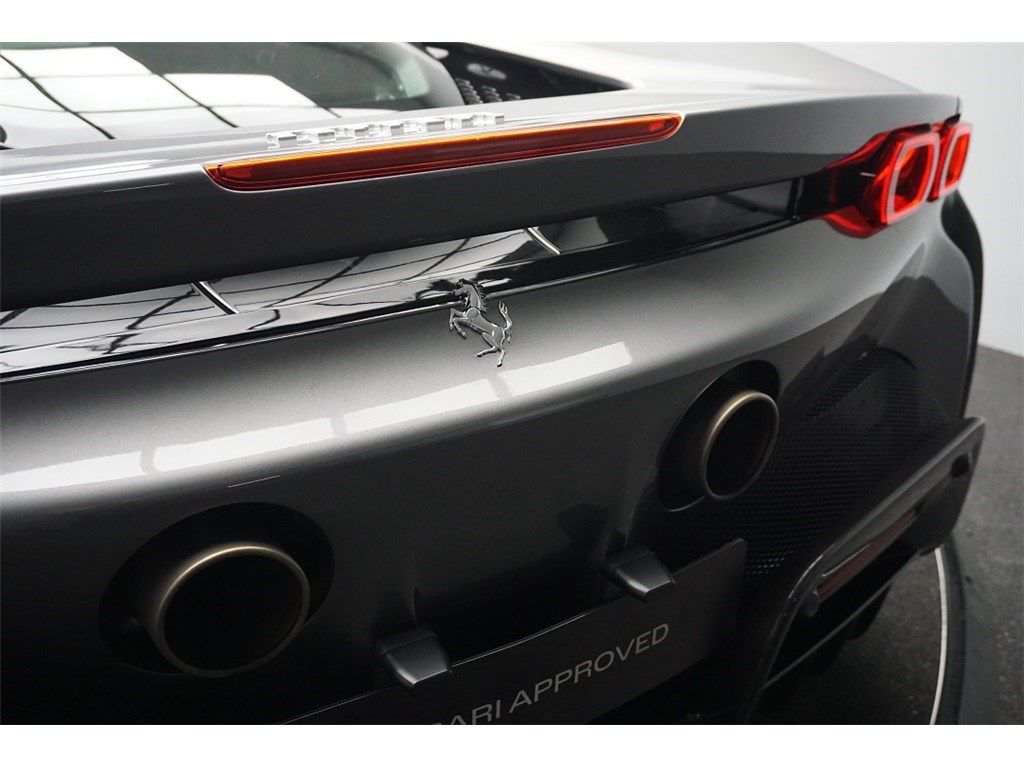 Ferrari SF90 2021
