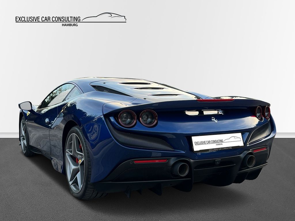 Ferrari F8 2021