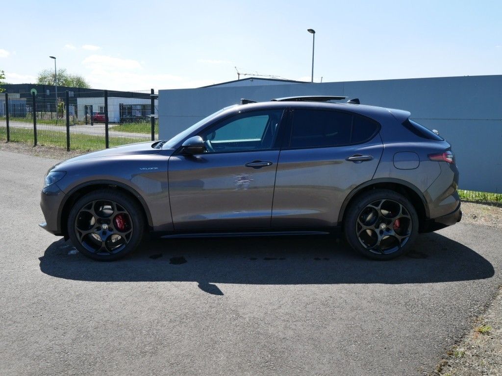 Alfa Romeo Stelvio 2025