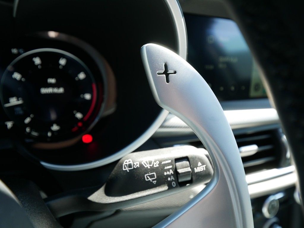 Alfa Romeo Stelvio 2025