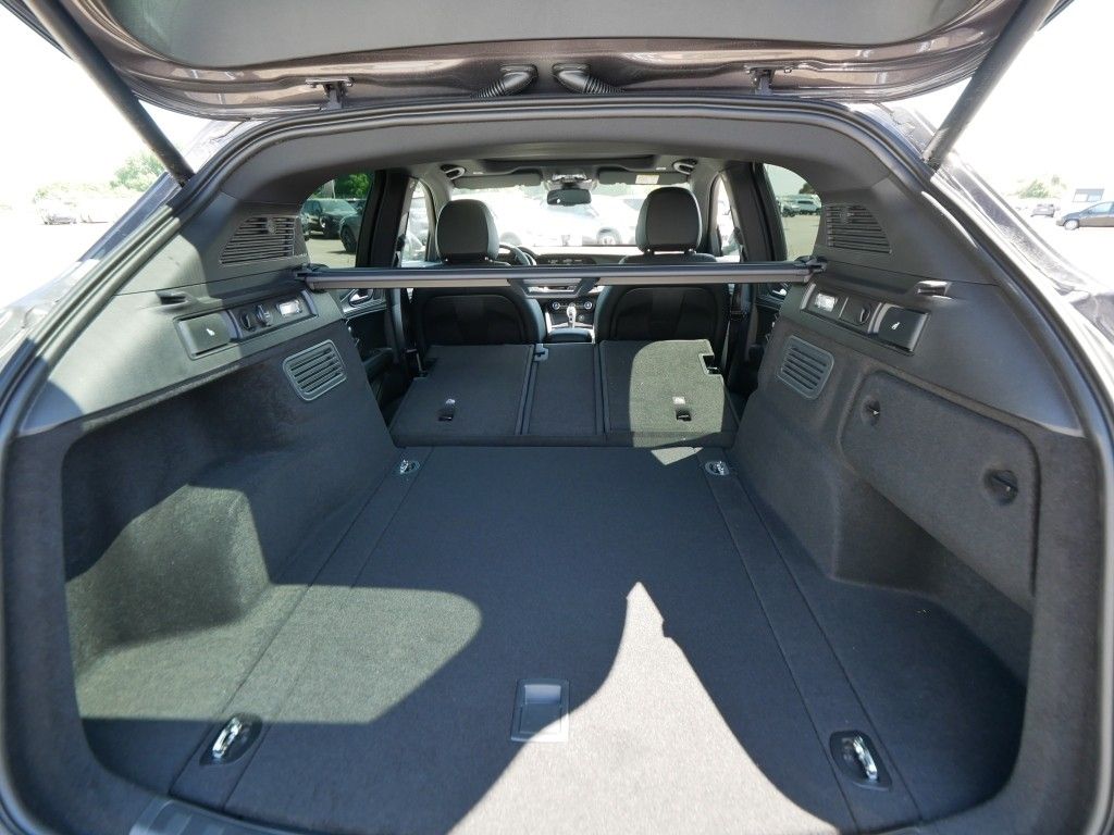 Alfa Romeo Stelvio 2025