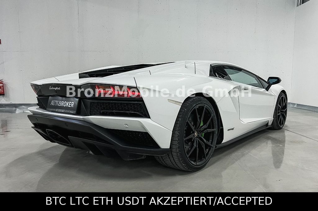 Lamborghini Aventador 2018