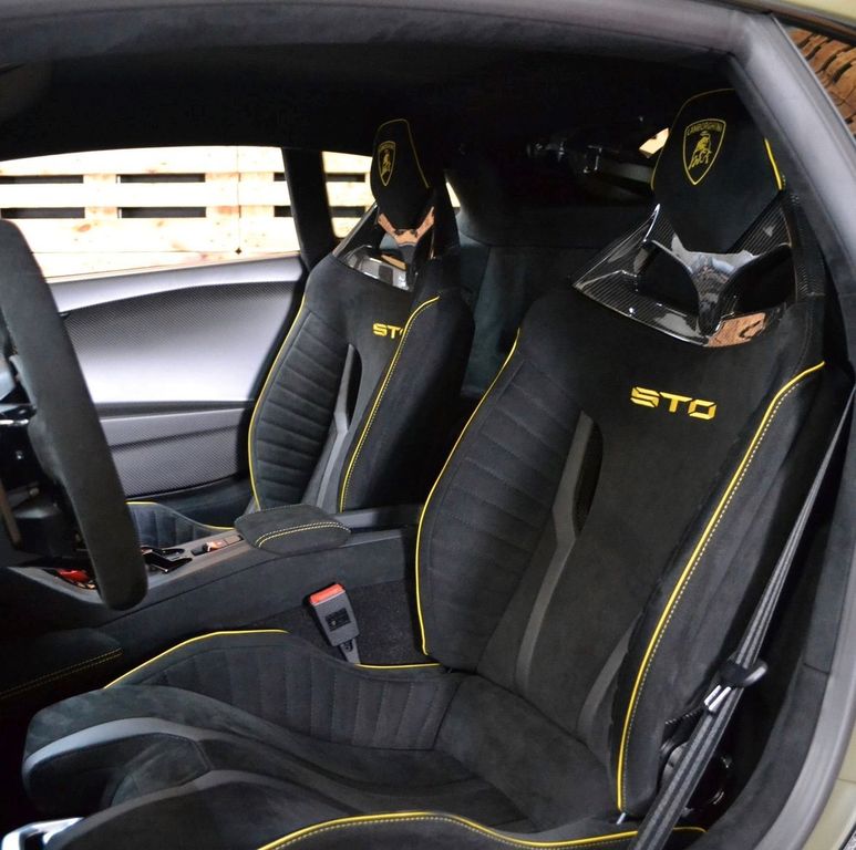 Lamborghini Huracán 2022