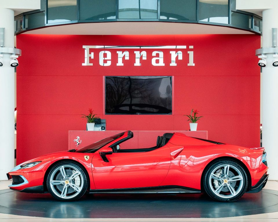 Ferrari 296 GTS 2022