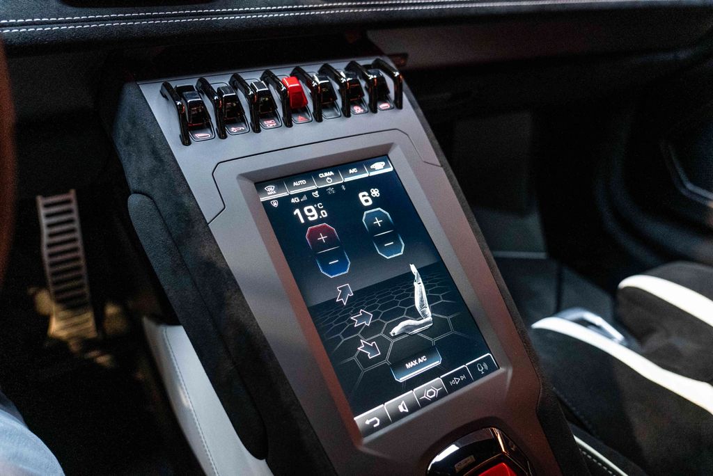 Lamborghini Huracán 2021