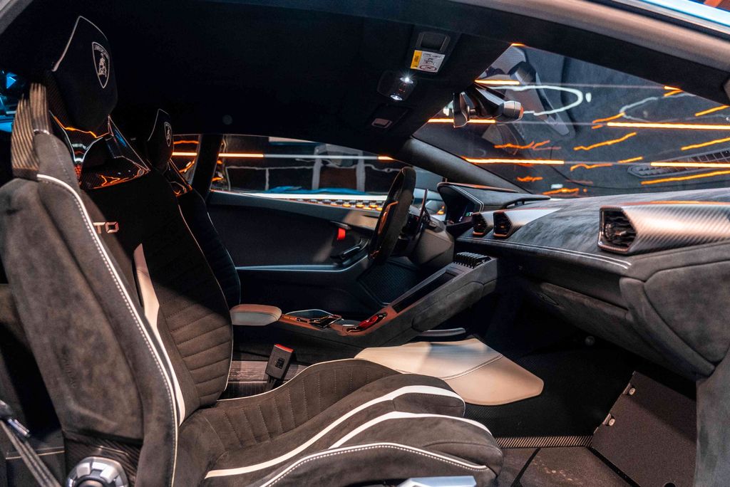 Lamborghini Huracán 2021