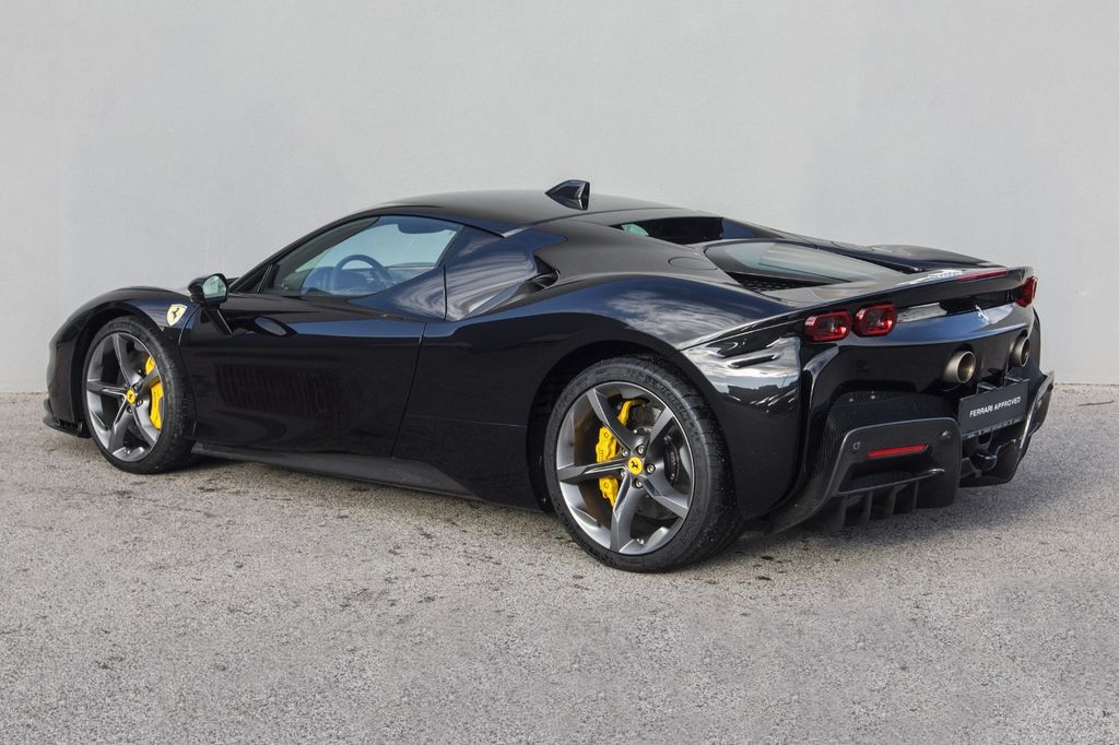 Ferrari SF90 2023