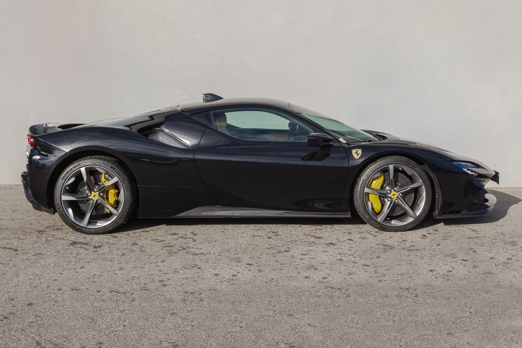Ferrari SF90 2023